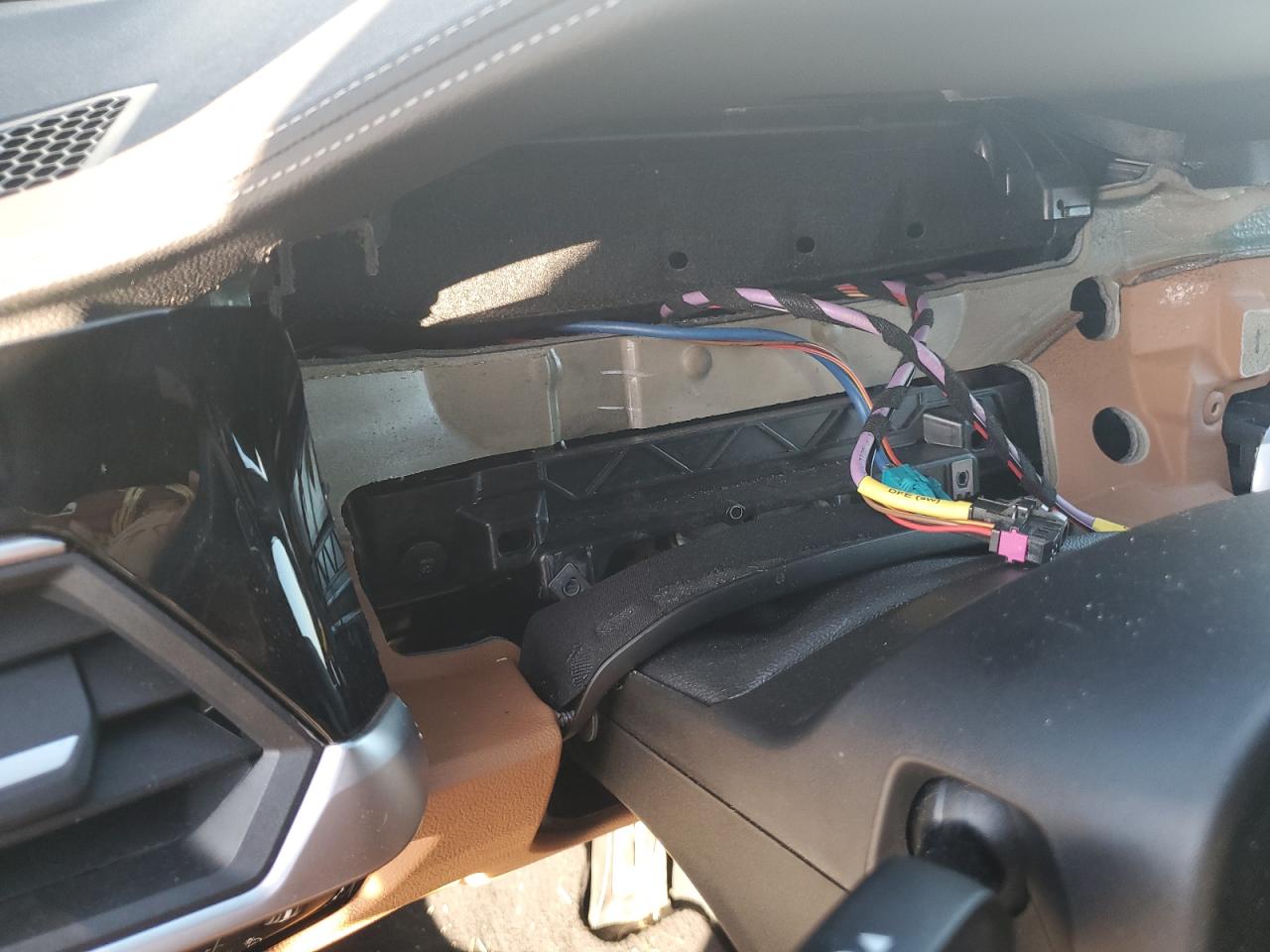 2021 BMW 330E VIN: 3MW5P7J0XM8C00725 Lot: 84235065