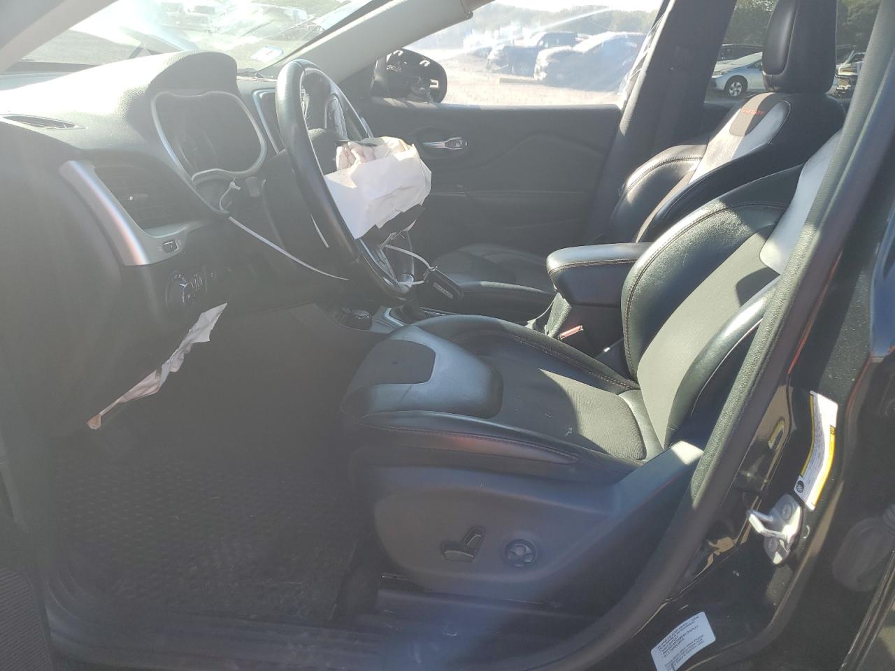 2016 Jeep Cherokee Trailhawk VIN: 1C4PJMBS1GW221017 Lot: 81379195