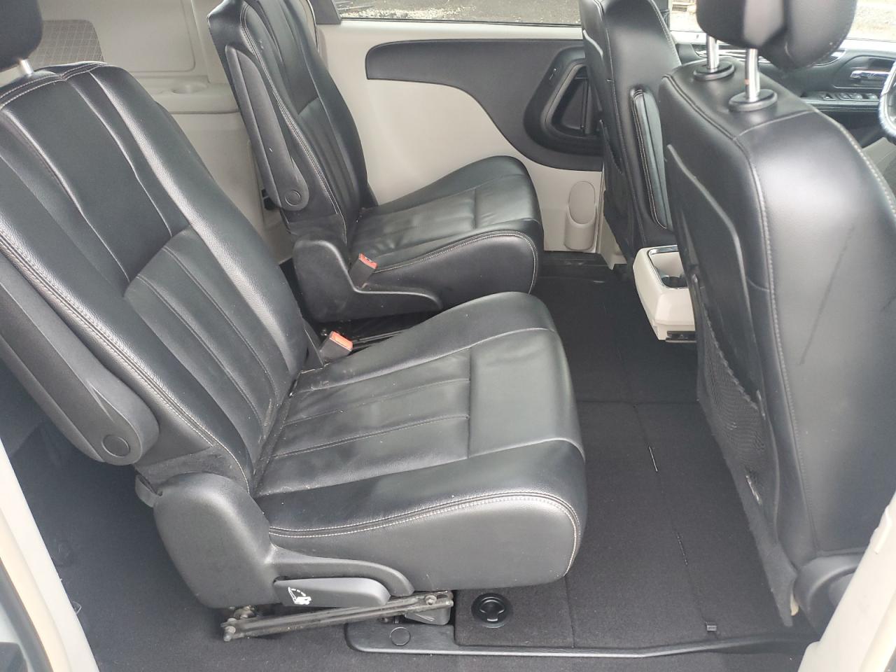 2015 Chrysler Town & Country Touring VIN: 2C4RC1BG4FR600842 Lot: 71530805