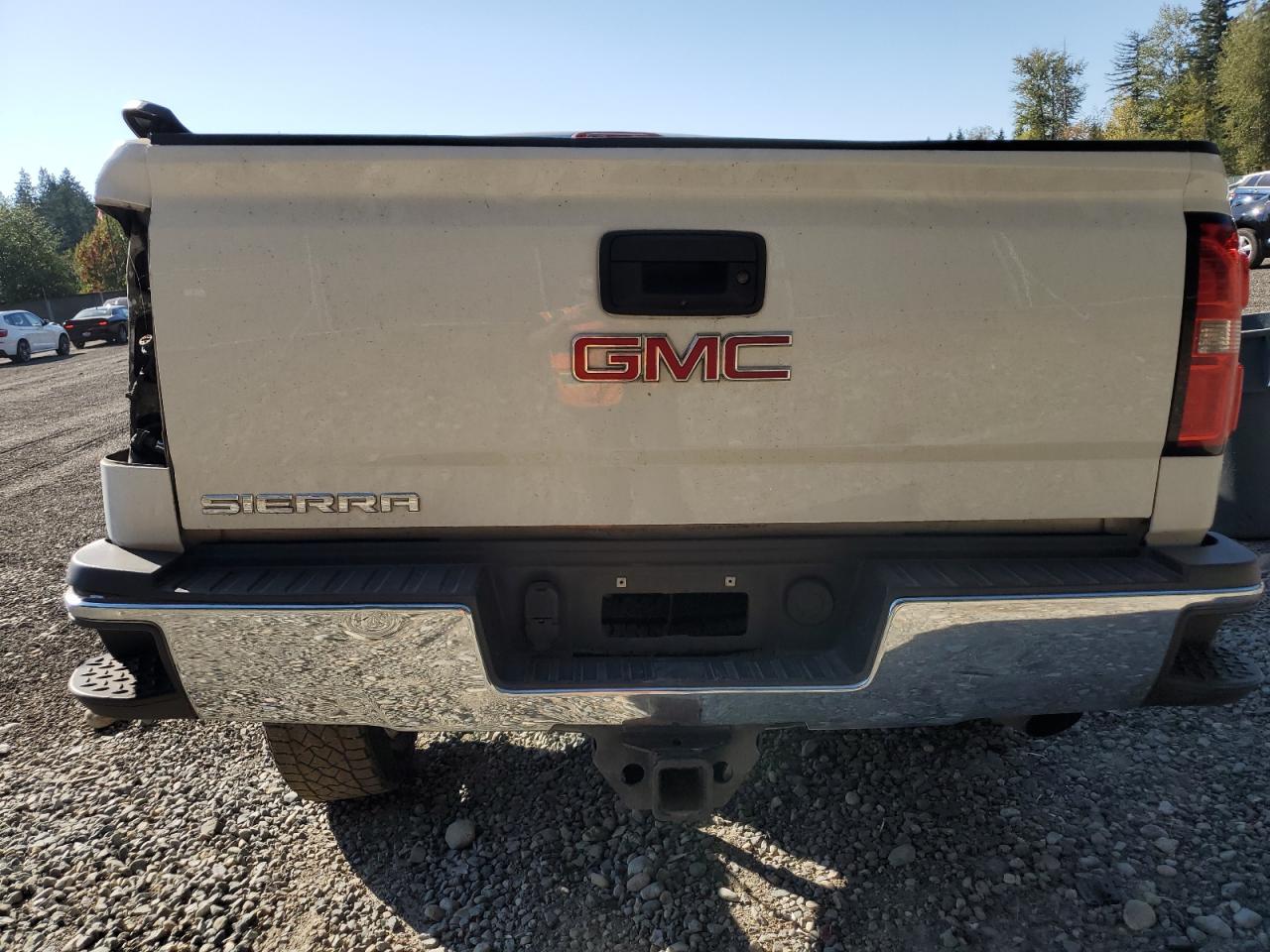 2017 GMC Sierra C2500 Heavy Duty VIN: 1GT01REG1HZ403483 Lot: 81325825