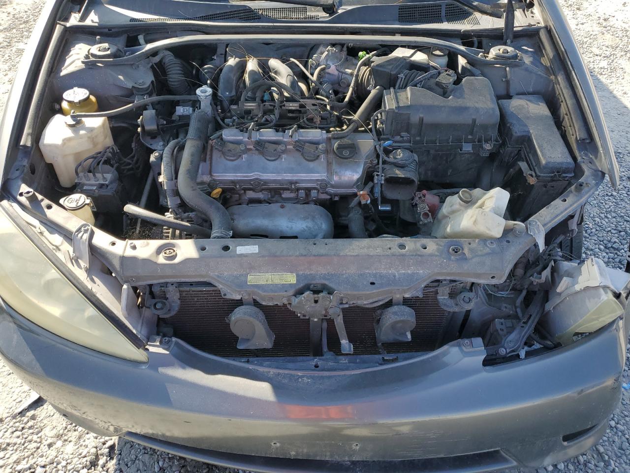 2005 Toyota Camry Le VIN: 4T1BF30K55U611860 Lot: 81791605