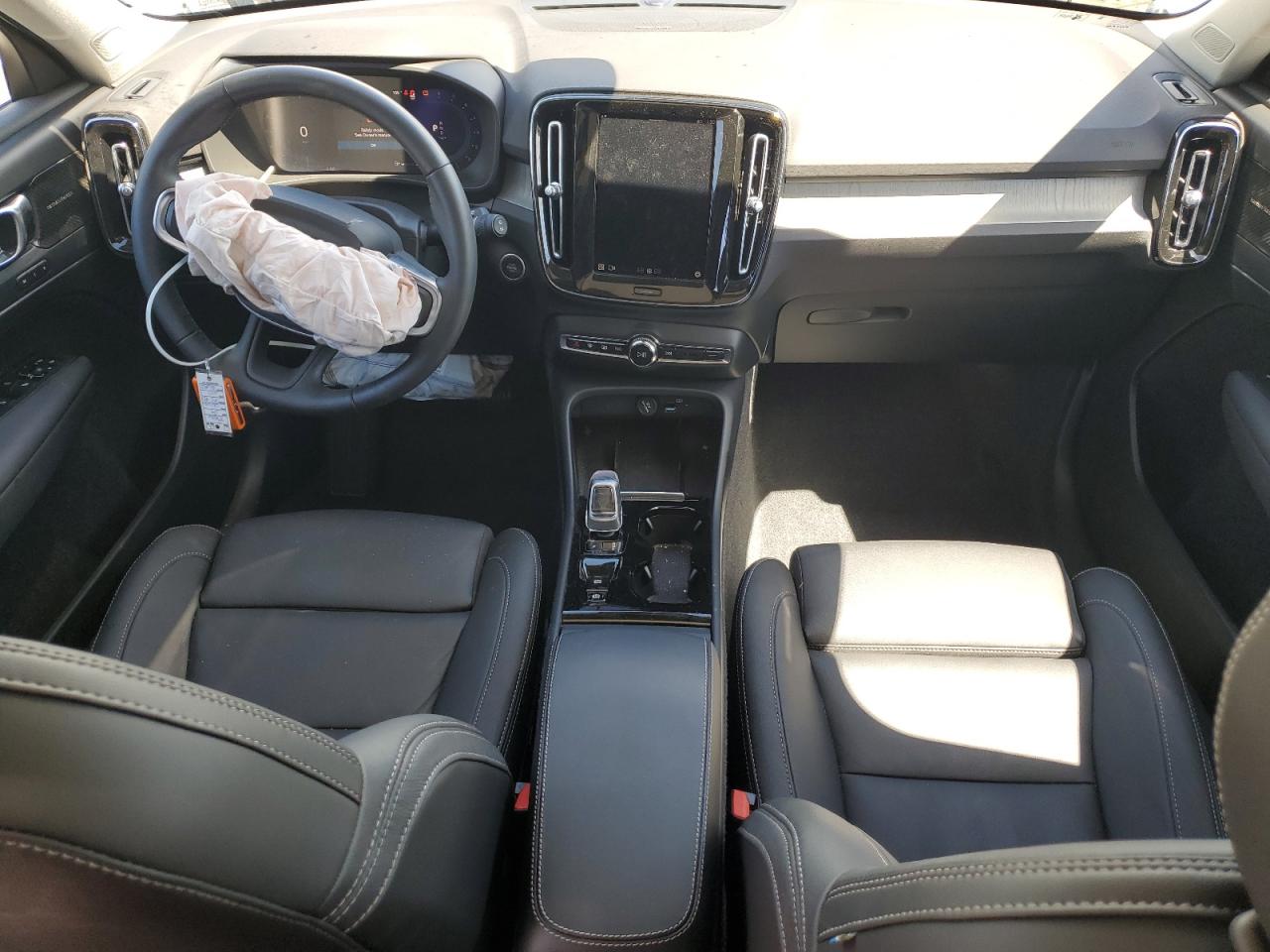 2024 Volvo Xc40 Plus VIN: YV4L12UE1R2379682 Lot: 81924045