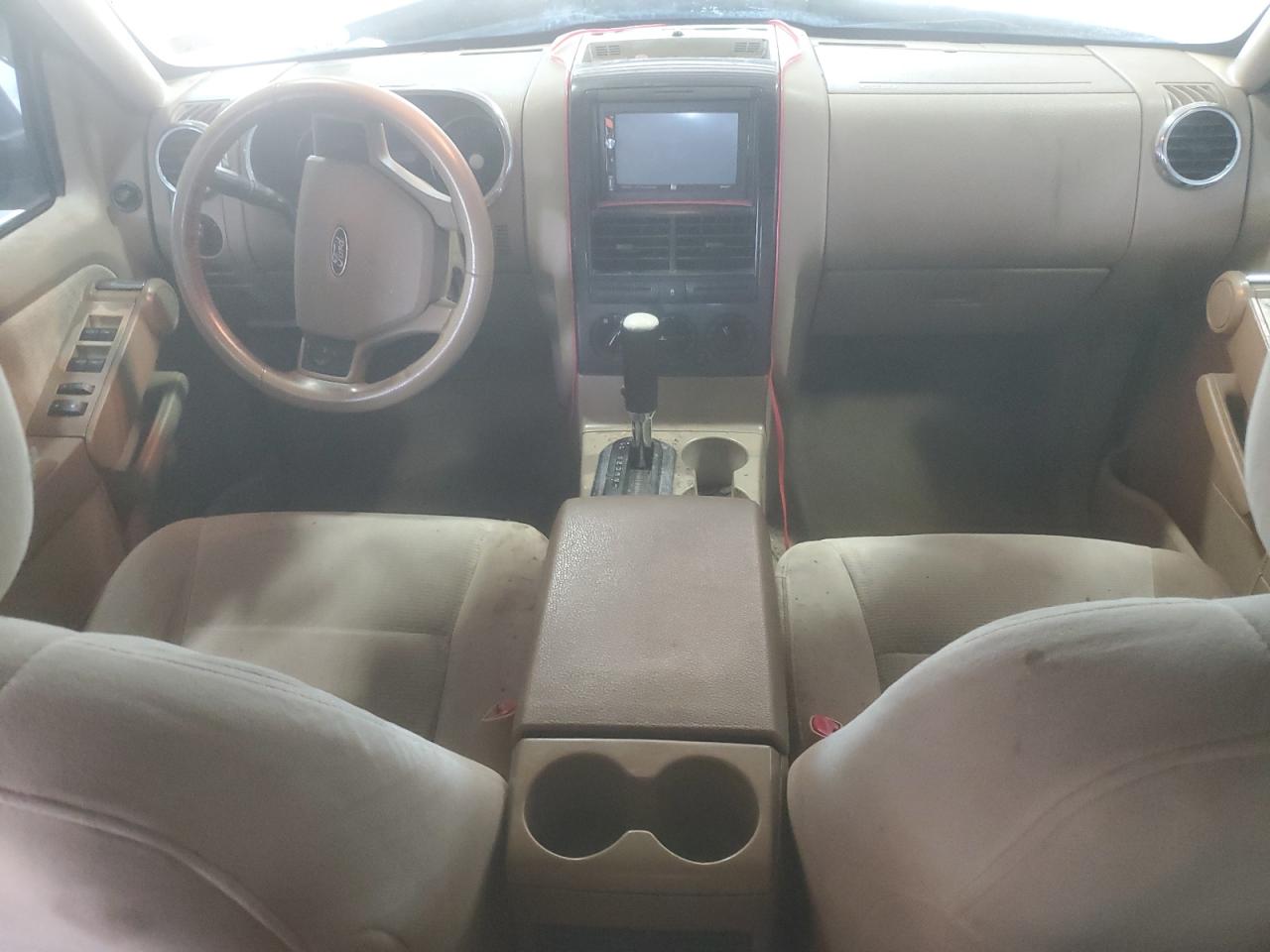 2007 Ford Explorer VIN: 1FMEU63E17UA41935 Lot: 81816145