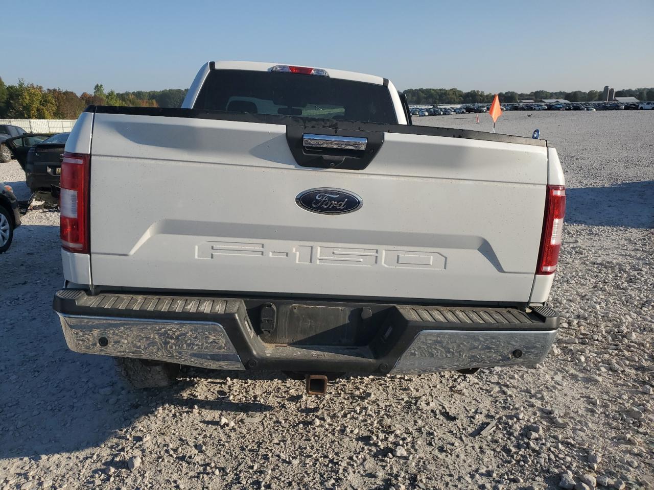 2018 Ford F150 Super Cab VIN: 1FTFX1E5XJFB26106 Lot: 81038945
