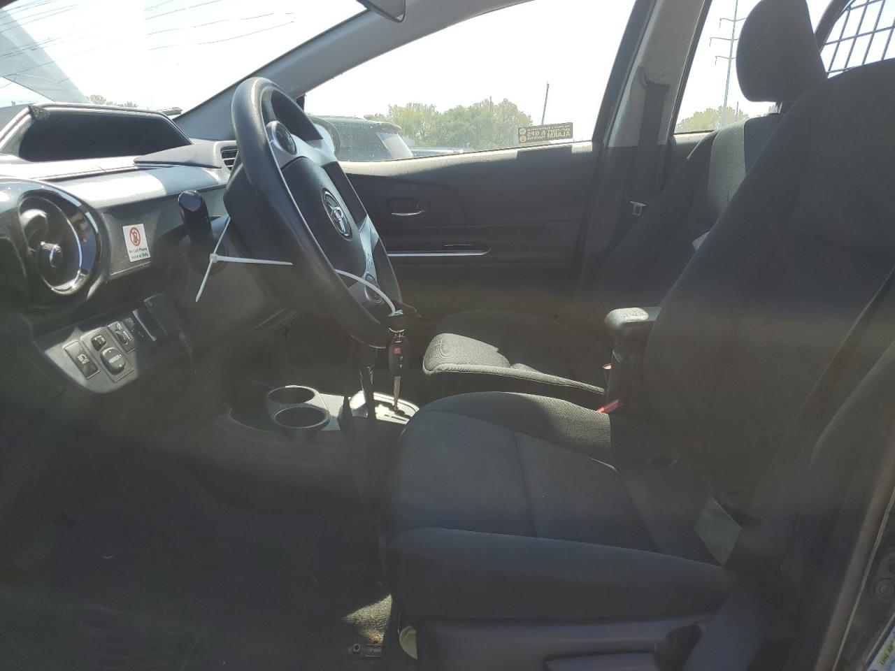 2017 Toyota Prius C VIN: JTDKDTB32H1596918 Lot: 81523365