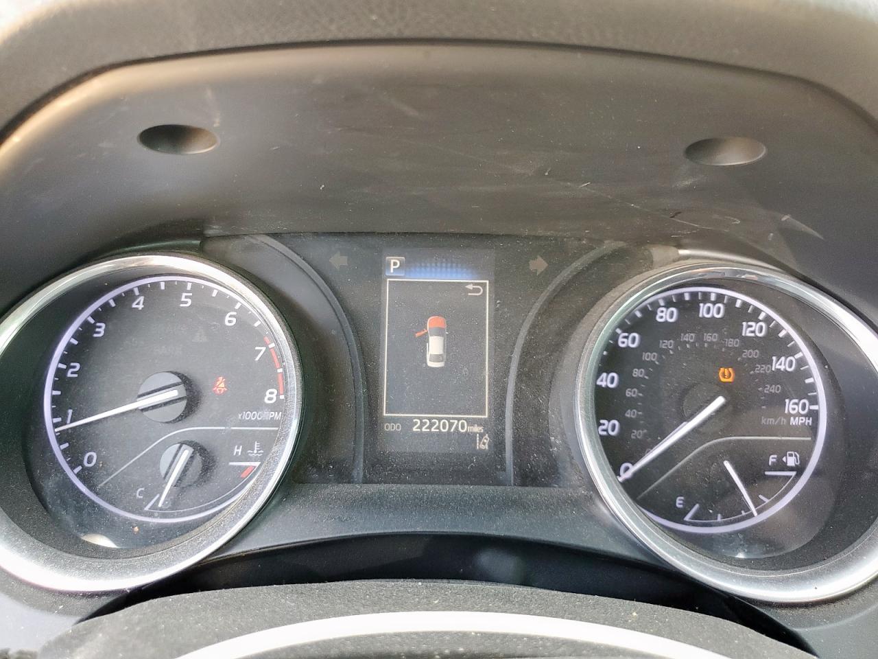 2018 Toyota Camry L VIN: 4T1B11HK1JU631377 Lot: 82176575