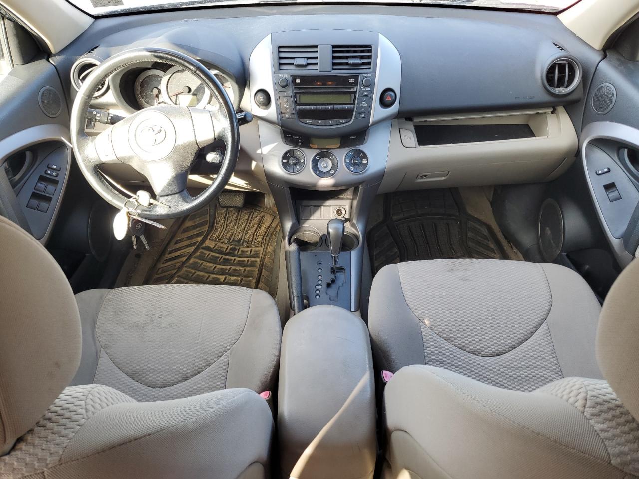 2008 Toyota Rav4 Limited VIN: JTMBD31V886060061 Lot: 80513105