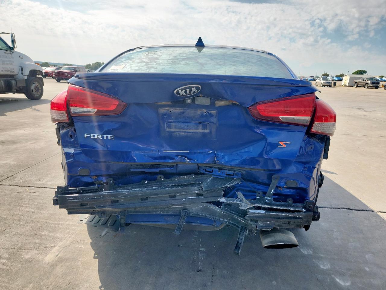 2018 Kia Forte Lx VIN: 3KPFL4A72JE263412 Lot: 84888235
