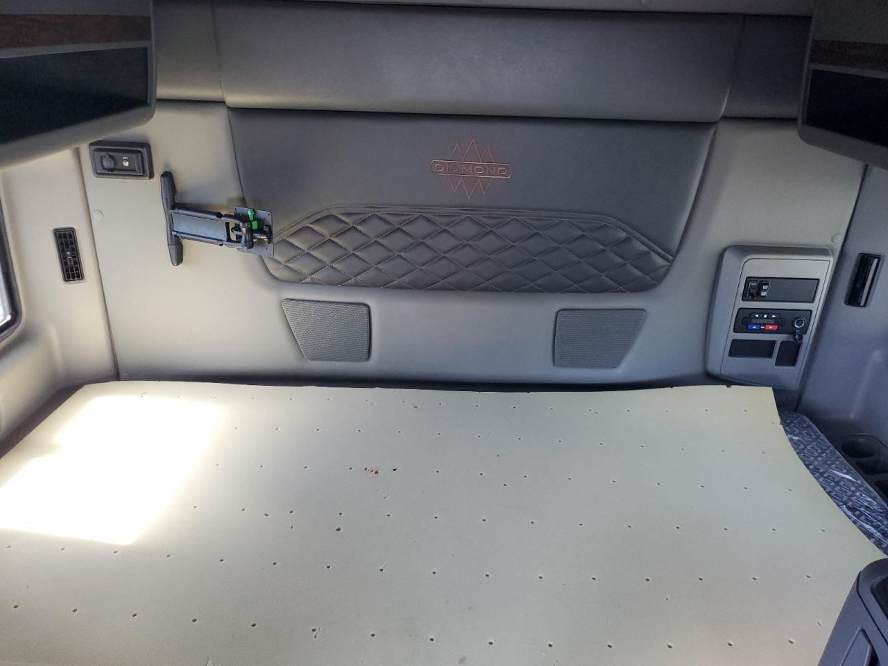 2025 International Lt625 - Trucks VIN: 3HSDZAPR0SN652054 Lot: 69732715