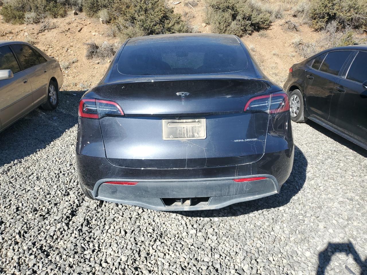 2025 Tesla Model Y VIN: 7SAYGDEE9SA357725 Lot: 84190065