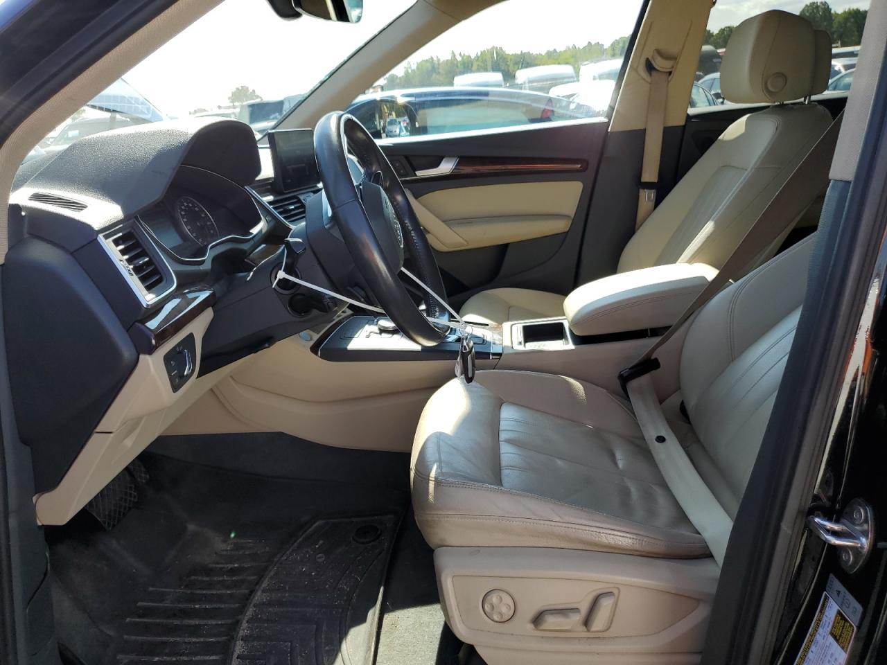 2018 Audi Q5 Premium VIN: WA1ANAFY1J2157027 Lot: 81242875