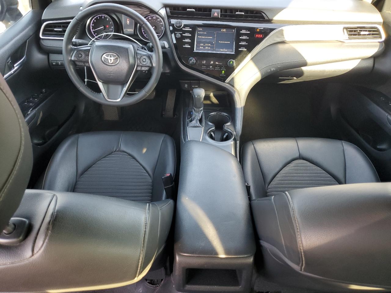 2018 Toyota Camry L VIN: 4T1B11HK6JU115015 Lot: 81922355