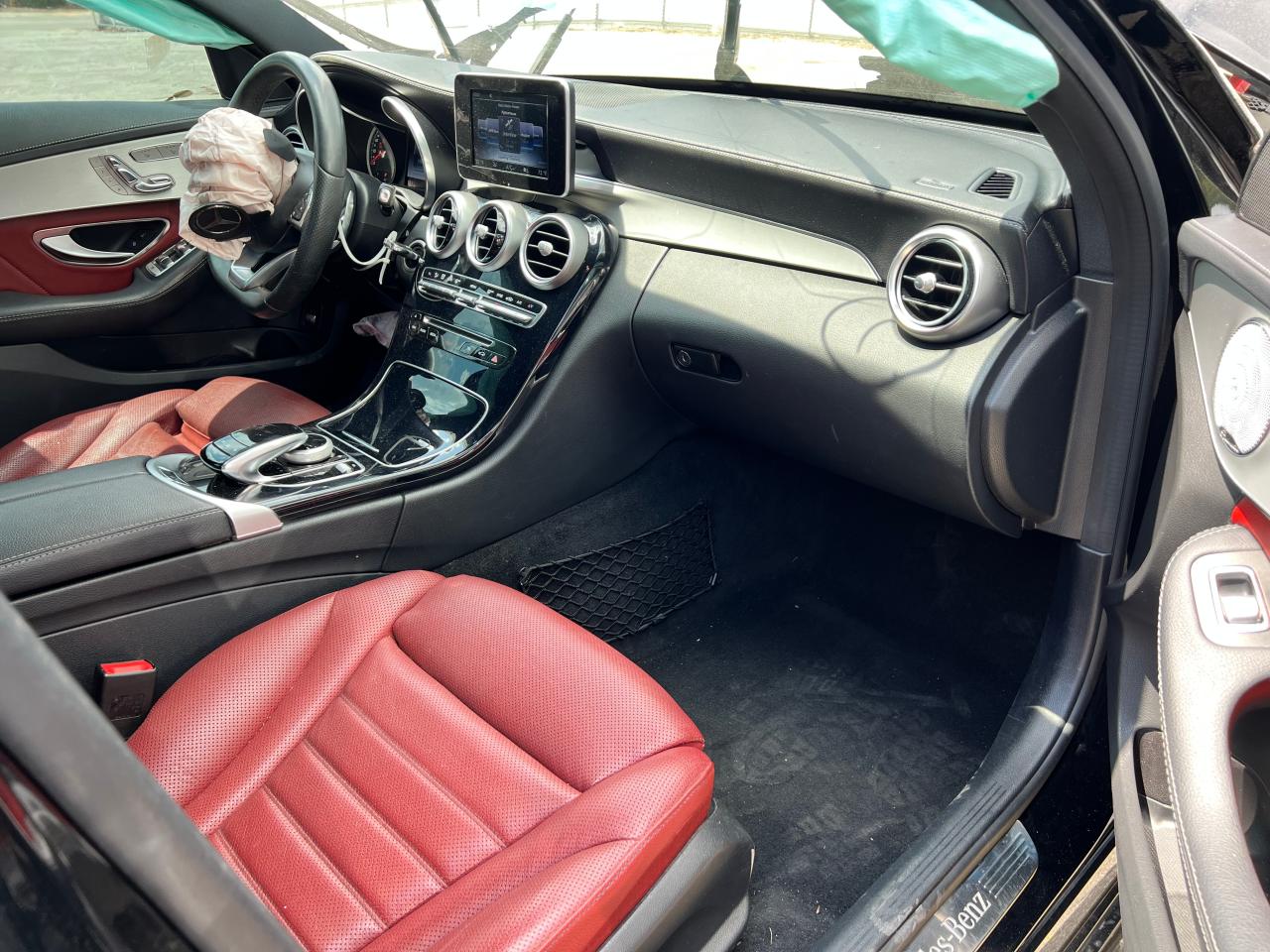 2015 Mercedes-Benz C 300 VIN: 55SWF4JB3FU068480 Lot: 70721175