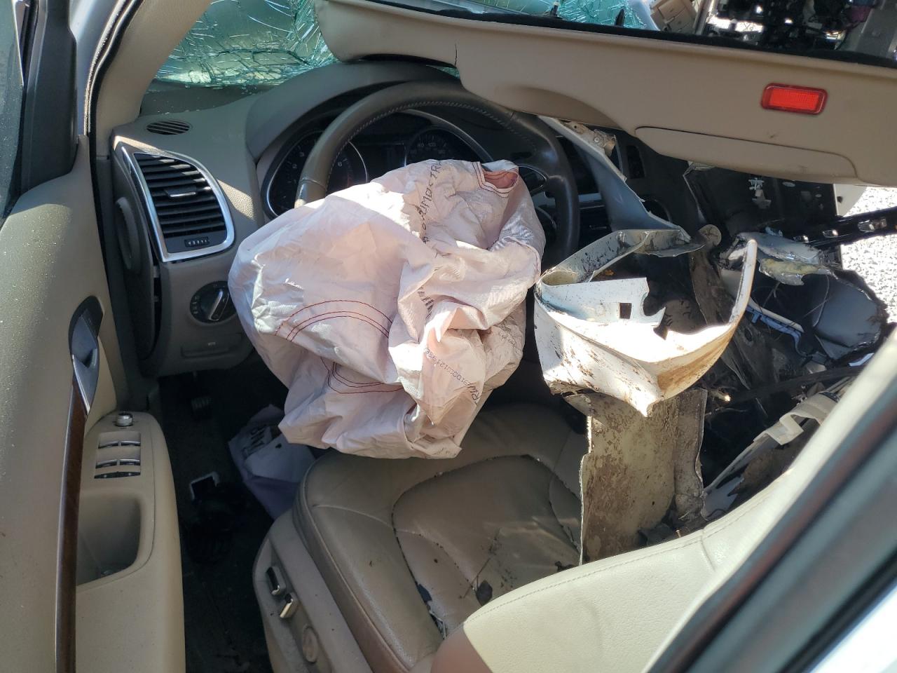 2013 Audi Q7 Premium Plus VIN: WA1LGAFE1DD007825 Lot: 81119025