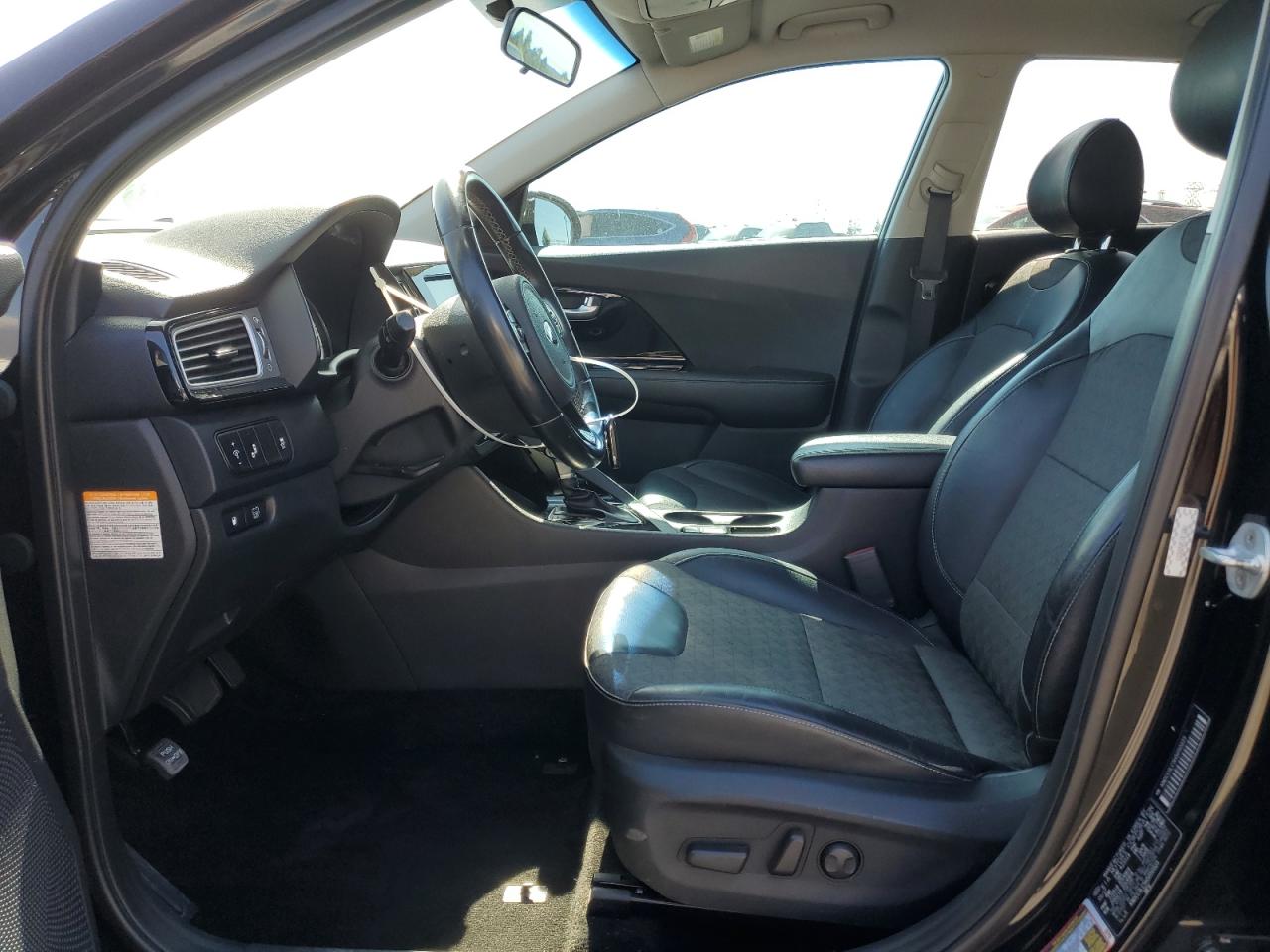 2017 Kia Niro Ex VIN: KNDCC3LC5H5050323 Lot: 81526155