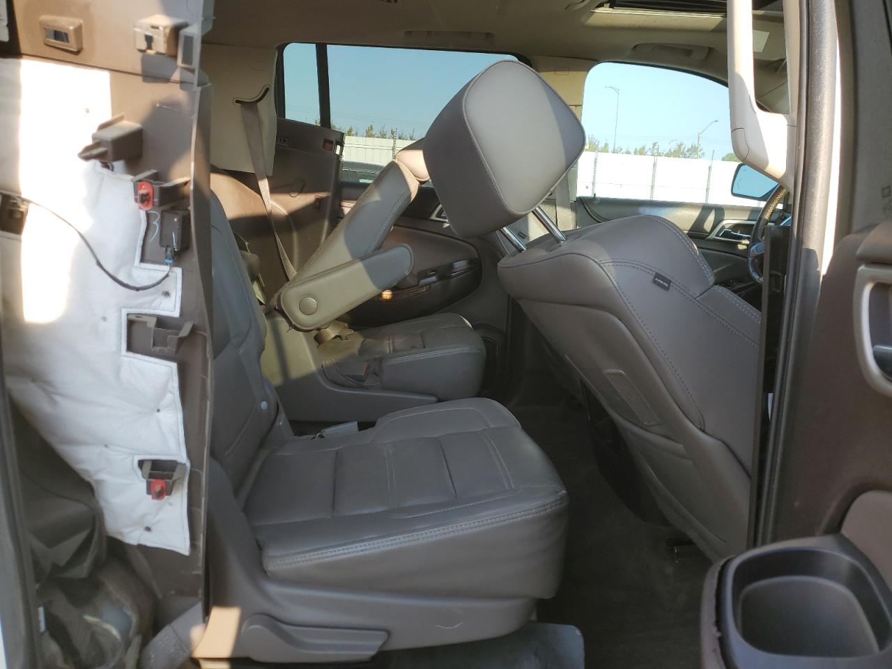 2015 GMC Yukon Xl Denali VIN: 1GKS2JKJ6FR307499 Lot: 81291615