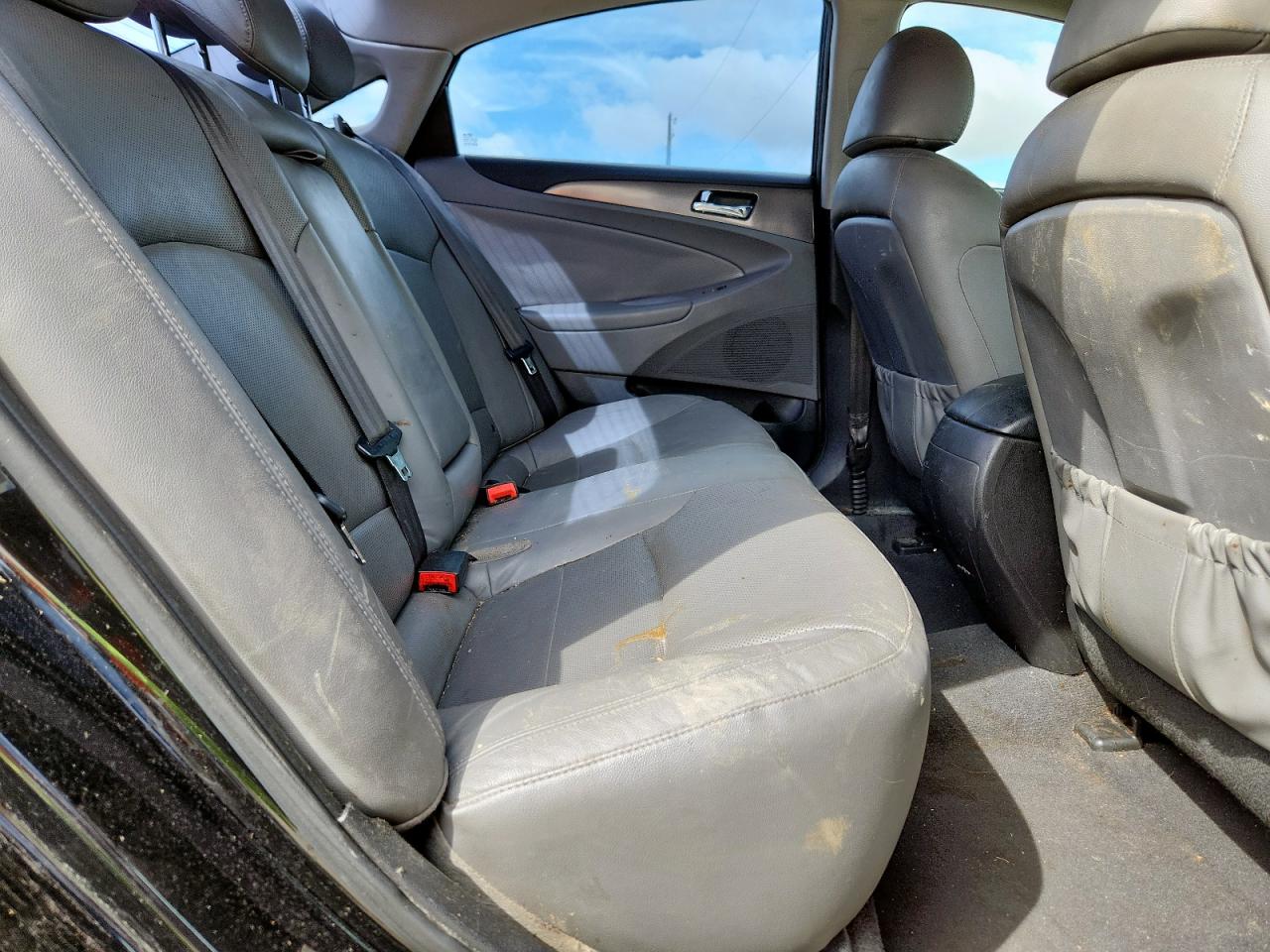 2015 Hyundai Sonata Hybrid VIN: KMHEC4A44FA129184 Lot: 84005665