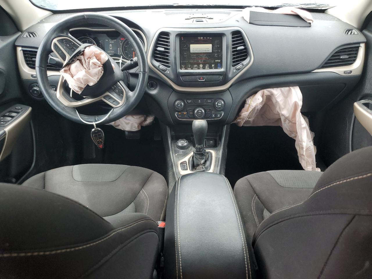 2017 Jeep Cherokee Latitude VIN: 1C4PJMCB4HW584301 Lot: 71077695