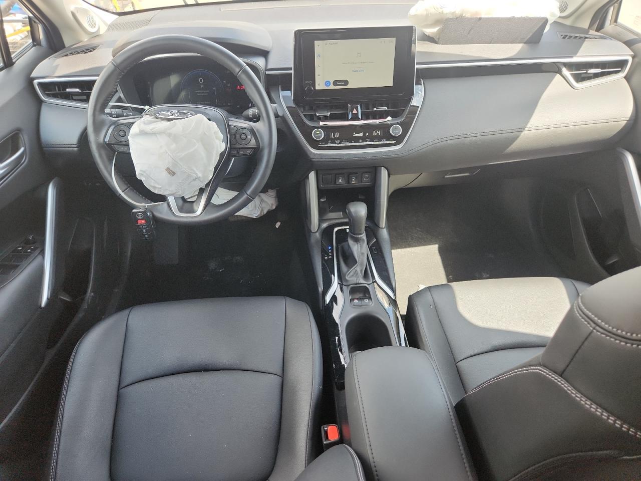 2024 Toyota Corolla Cross Xle VIN: 7MUDAABG5RV084119 Lot: 80695995