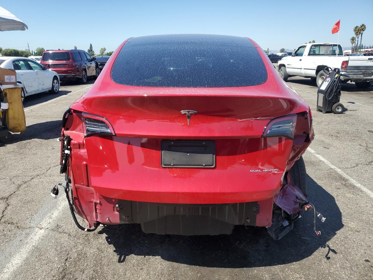 2023 Tesla Model Y VIN: 7SAYGDEE5PF672757 Lot: 71811415