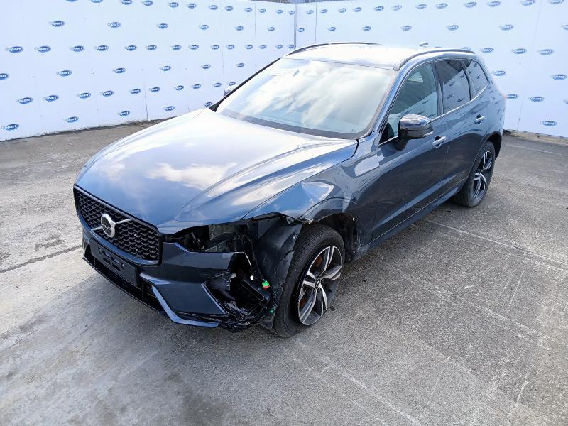 2022 VOLVO XC60 R-DESIGN B4 MHEV AWD 2.0 B4D R DESIGN 5DR AWD GEARTRON for sale at Copart WHITBURN