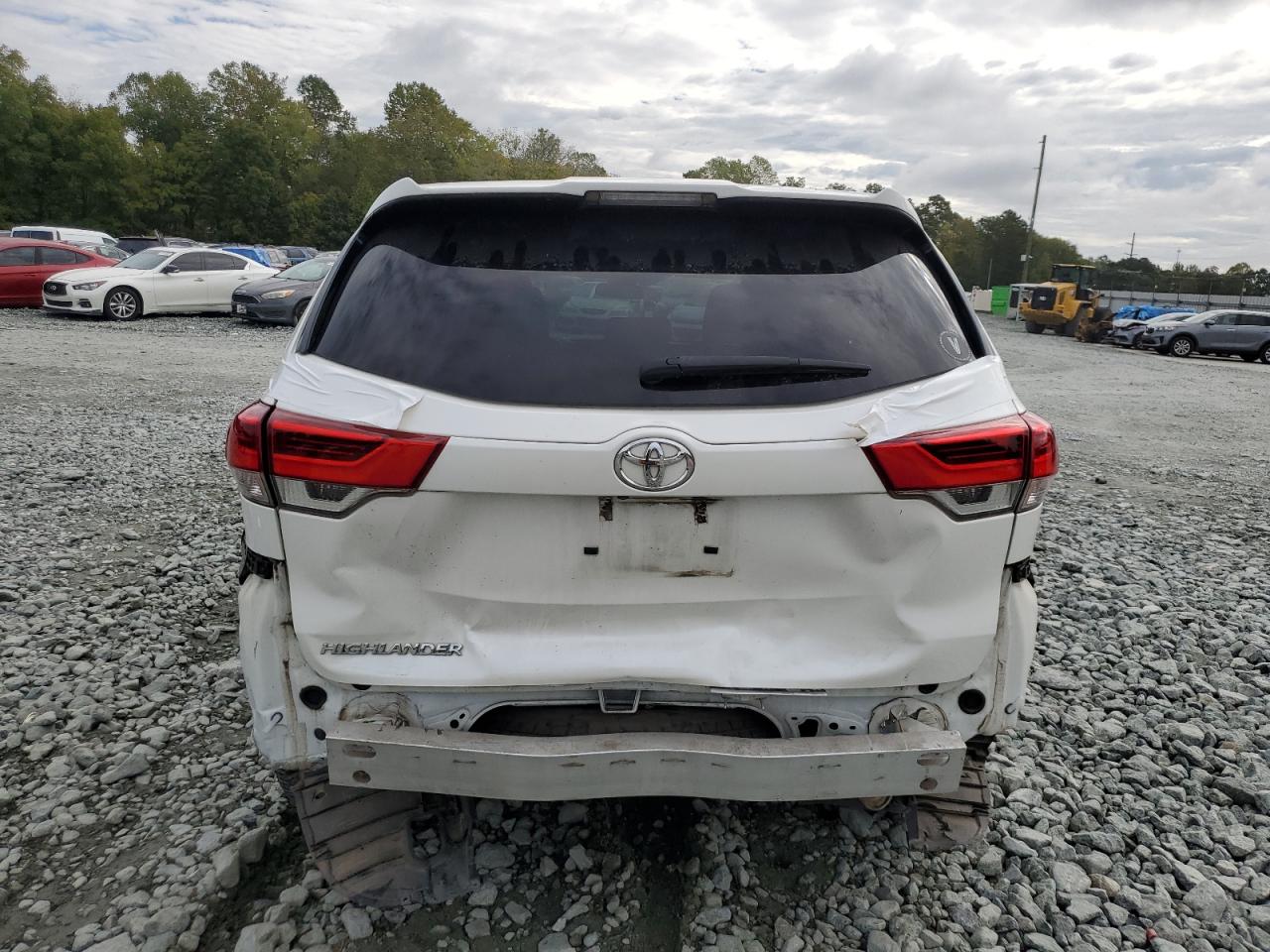 2019 Toyota Highlander Le VIN: 5TDZARFH6KS060936 Lot: 81815265