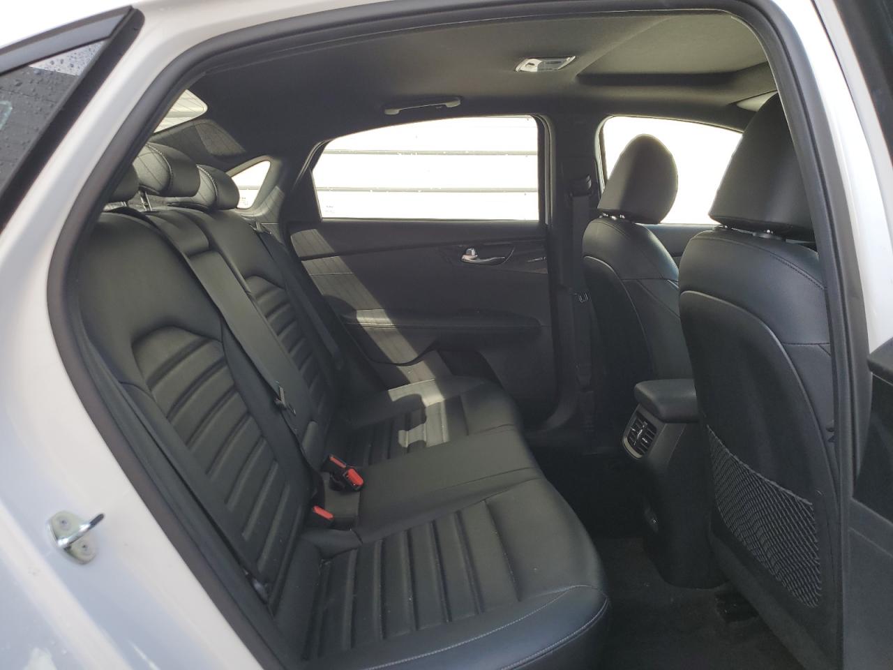 2023 Kia Forte Gt Line VIN: 3KPF54AD3PE613932 Lot: 81182275