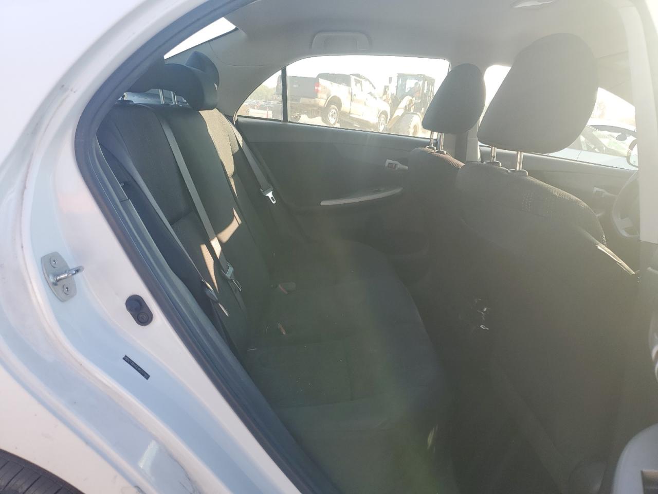 2011 Toyota Corolla Base VIN: 2T1BU4EE4BC747988 Lot: 80946505