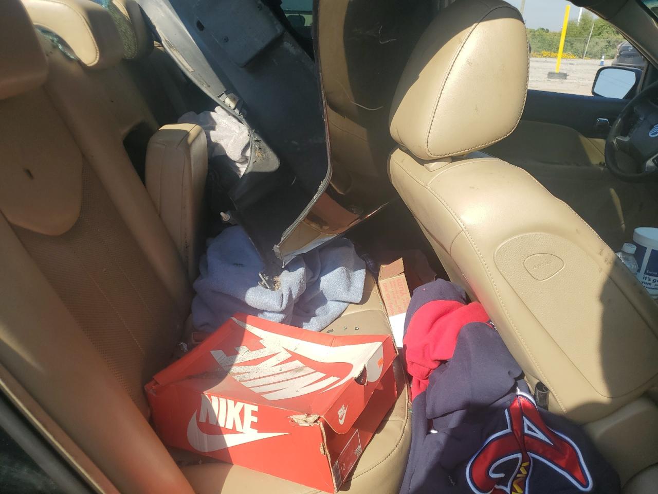 2010 Mercury Milan Premier VIN: 3MEHM0JA5AR608501 Lot: 81465975