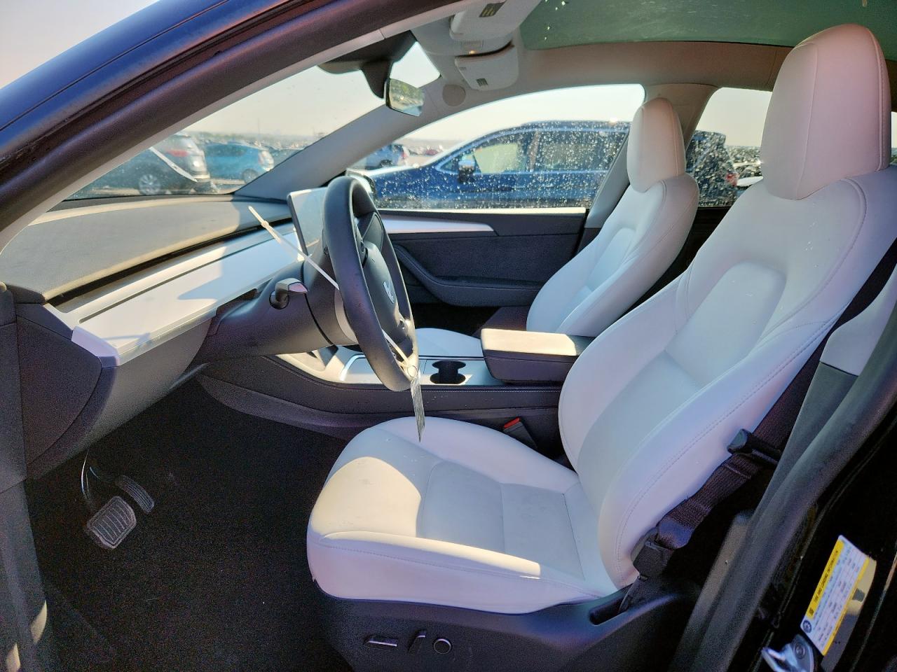 2024 Tesla Model Y VIN: 7SAYGDEE4RA236871 Lot: 81032955