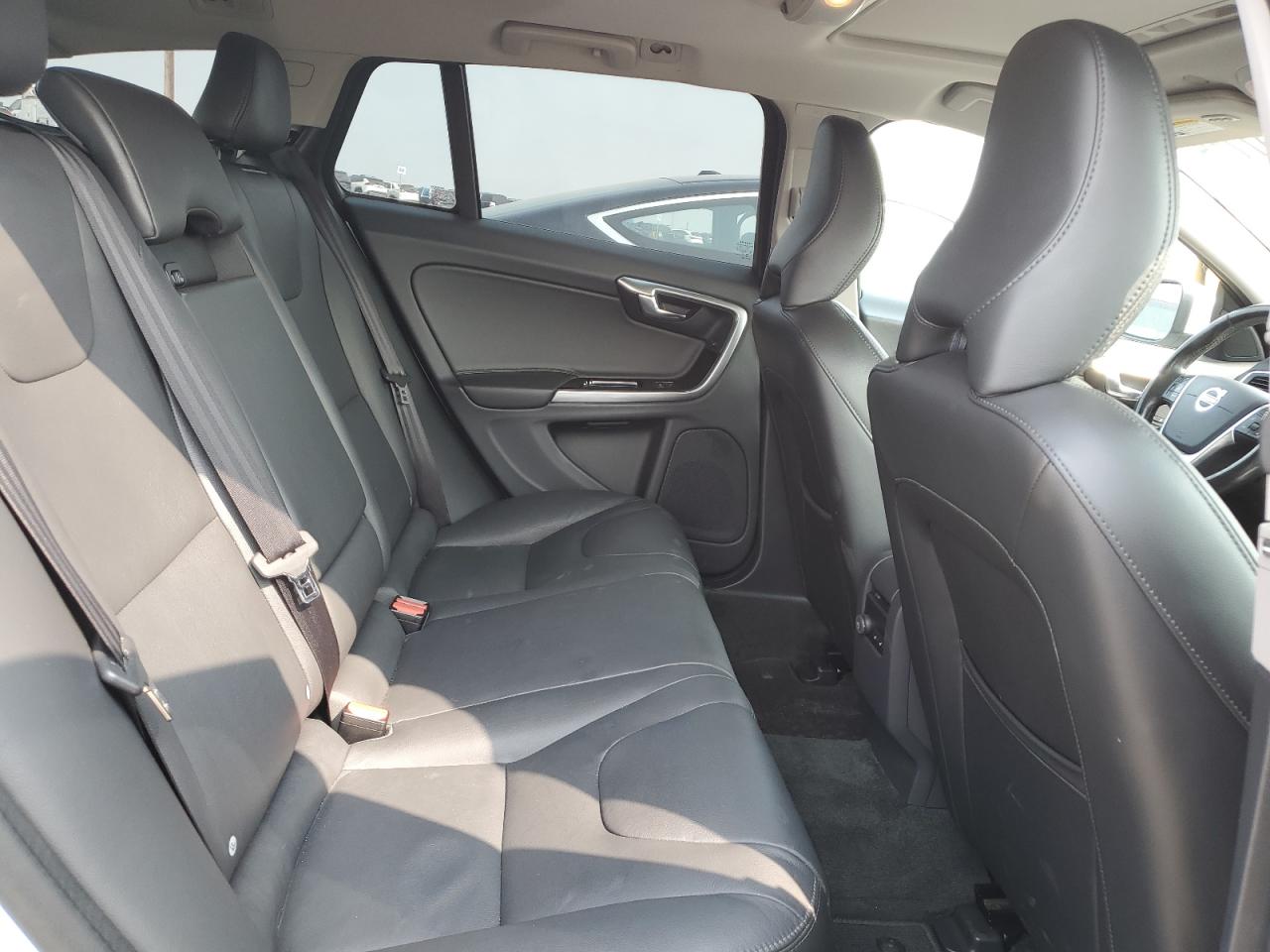 2018 Volvo V60 T6 Dynamic VIN: YV149MSL3J238812 Lot: 71497715