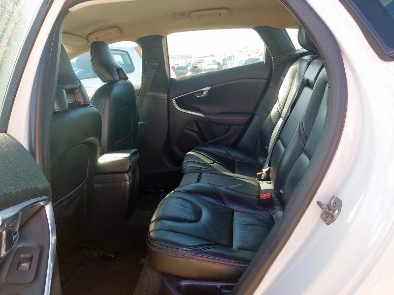 2013 VOLVO V40 CROSS COUNTRY LUX D2 