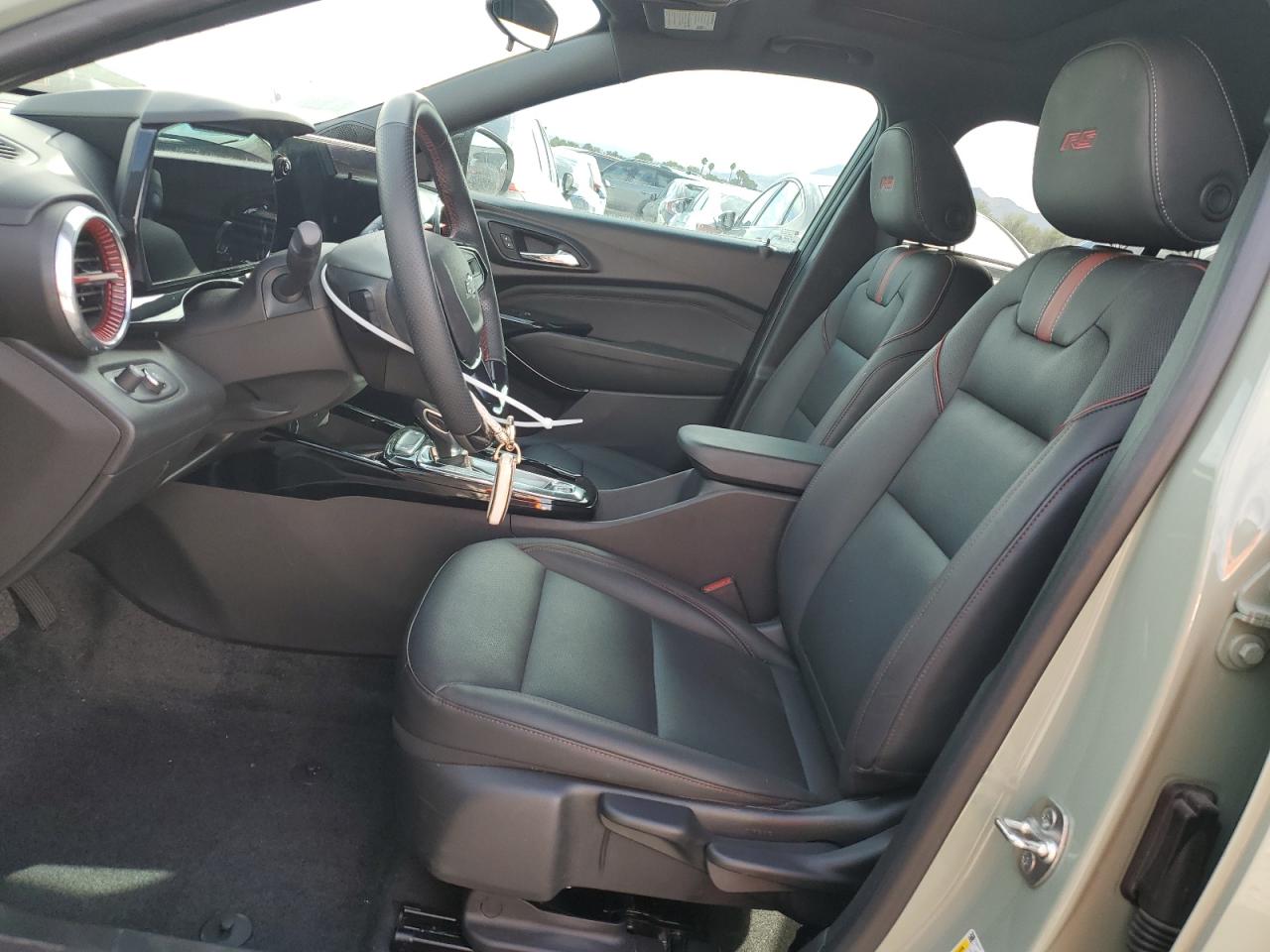 2024 Chevrolet Trax 2Rs VIN: KL77LJE22RC127797 Lot: 82026935