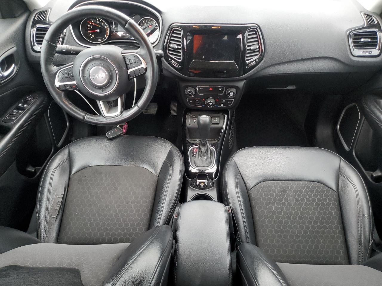 2019 Jeep Compass Latitude VIN: 3C4NJCBB4KT636865 Lot: 81843145