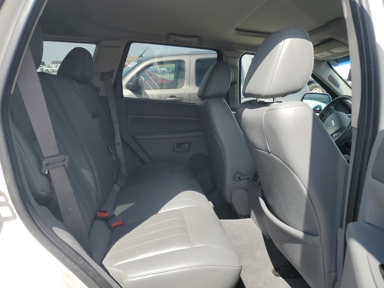 2007 Jeep Grand Cherokee Laredo VIN: 1J8HR48P07C582233 Lot: 71448755