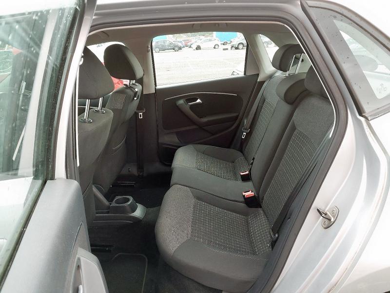 2015 VOLKSWAGEN POLO SE 