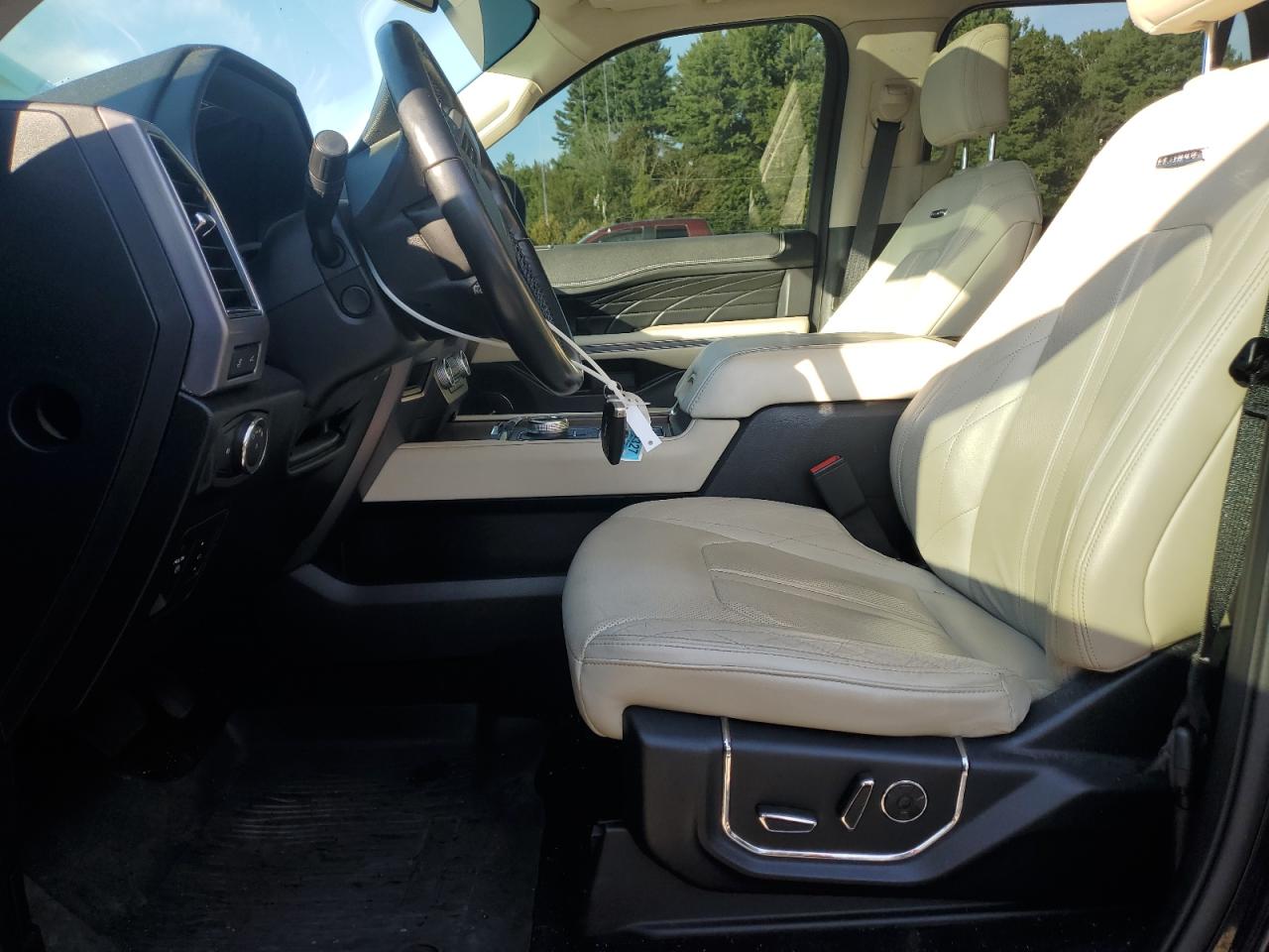 2019 Ford Expedition Platinum VIN: 1FMJU1MT2KEA00151 Lot: 80009635