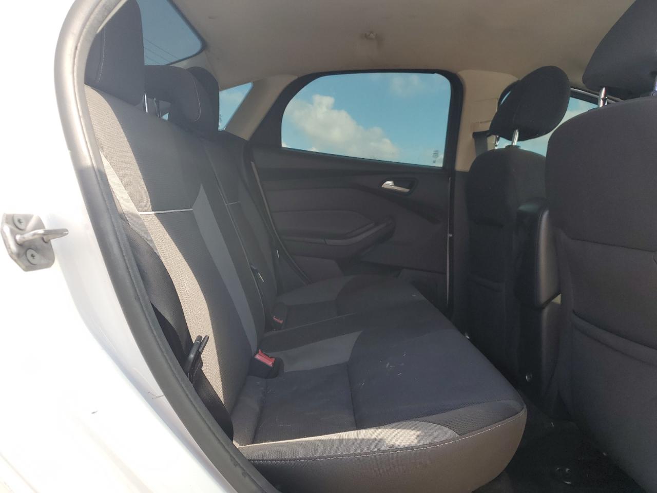 2013 Ford Focus Se VIN: 1FADP3F29DL308267 Lot: 81190835