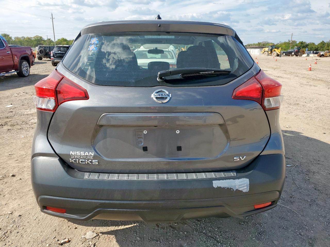 2018 Nissan Kicks S VIN: 3N1CP5CU6JL509408 Lot: 81933655