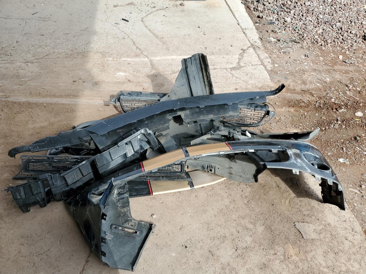 2015 Dodge Challenger Sxt VIN: 2C3CDZAG9FH819468 Lot: 70181475