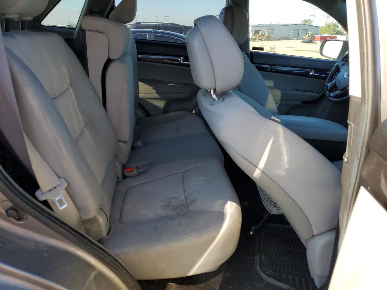 2011 Kia Sorento Base VIN: 5XYKT3A16BG080815 Lot: 83978055