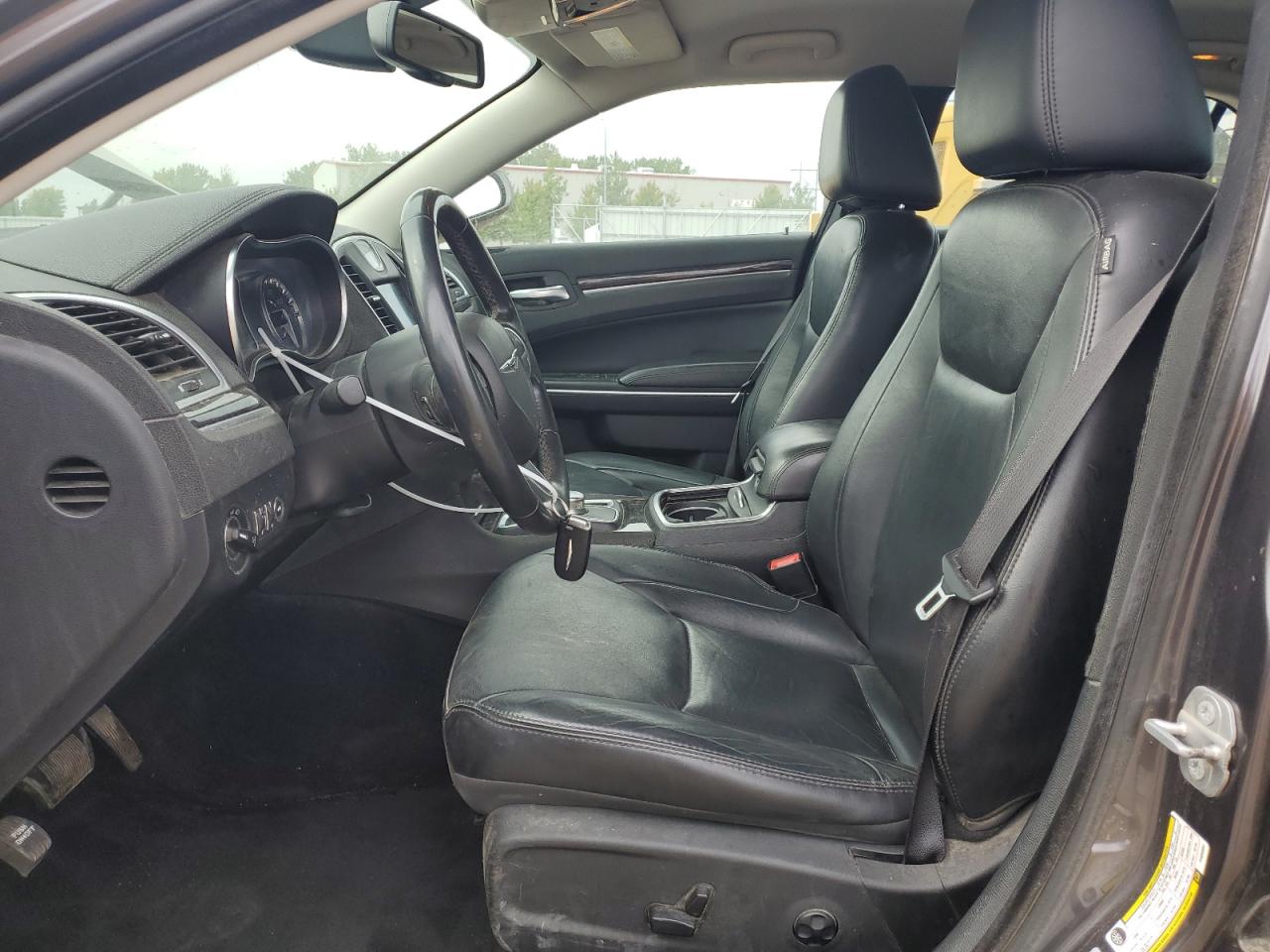 2015 Chrysler 300 Limited VIN: 2C3CCARGXFH830987 Lot: 71806215