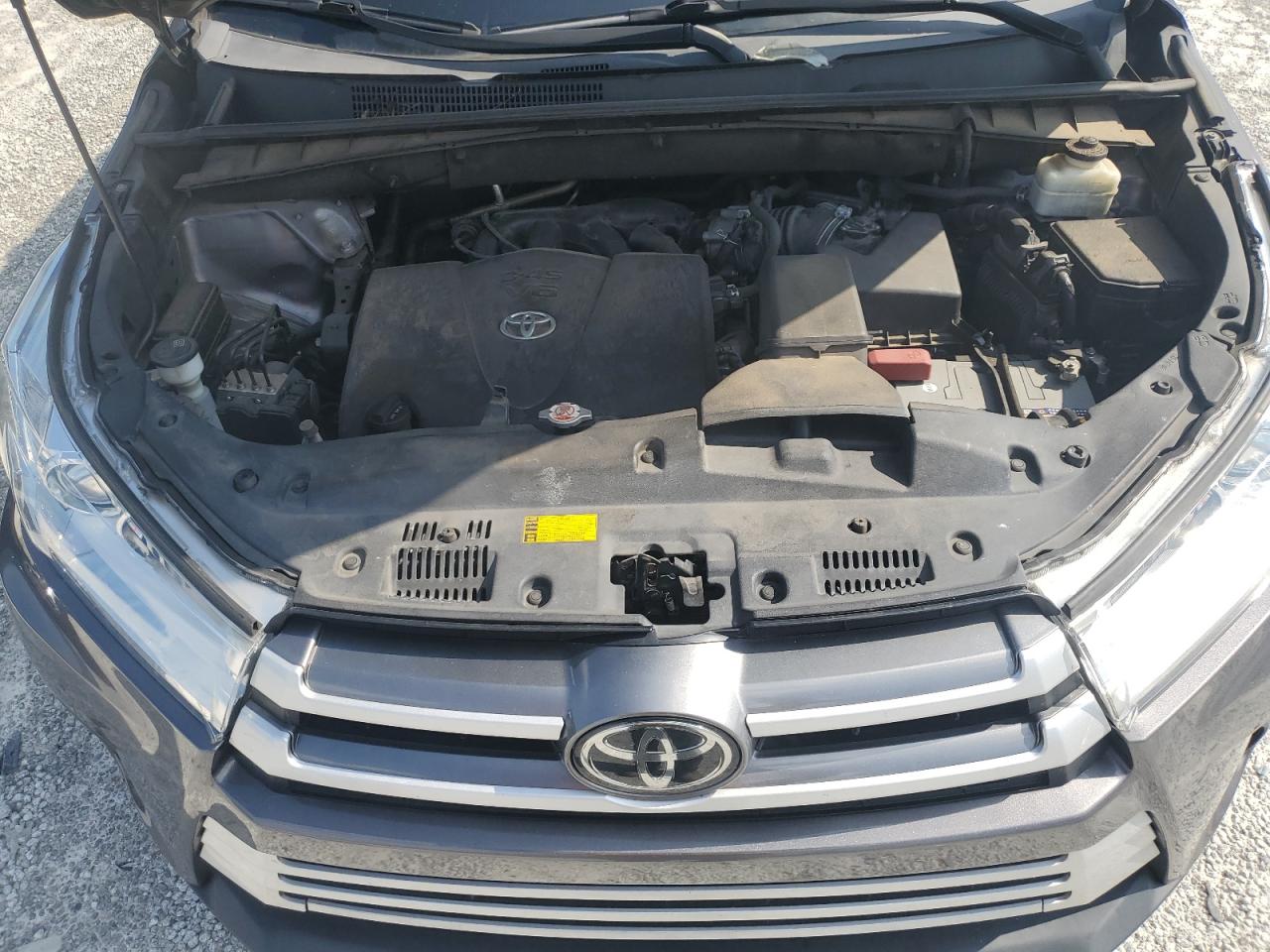 2018 Toyota Highlander Se VIN: 5TDKZRFH6JS280750 Lot: 81468485