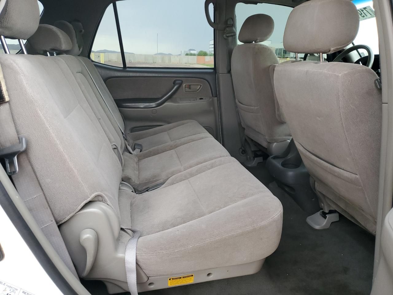 2002 Toyota Sequoia Sr5 VIN: 5TDZT34A22S111801 Lot: 71919335