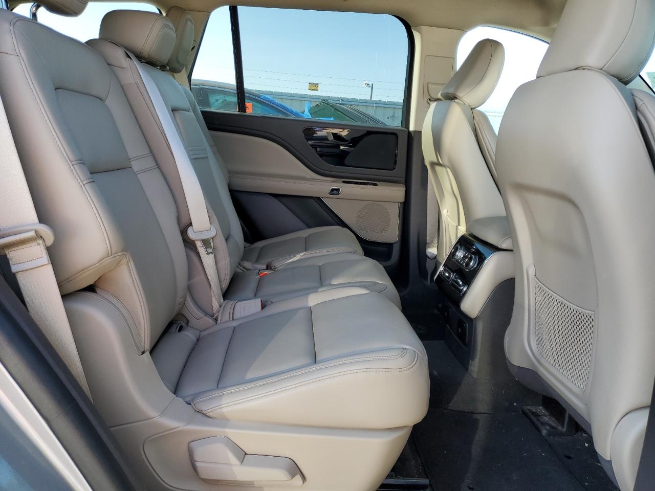 2023 Lincoln Aviator VIN: 5LM5J6XC4PGL21622 Lot: 70502105