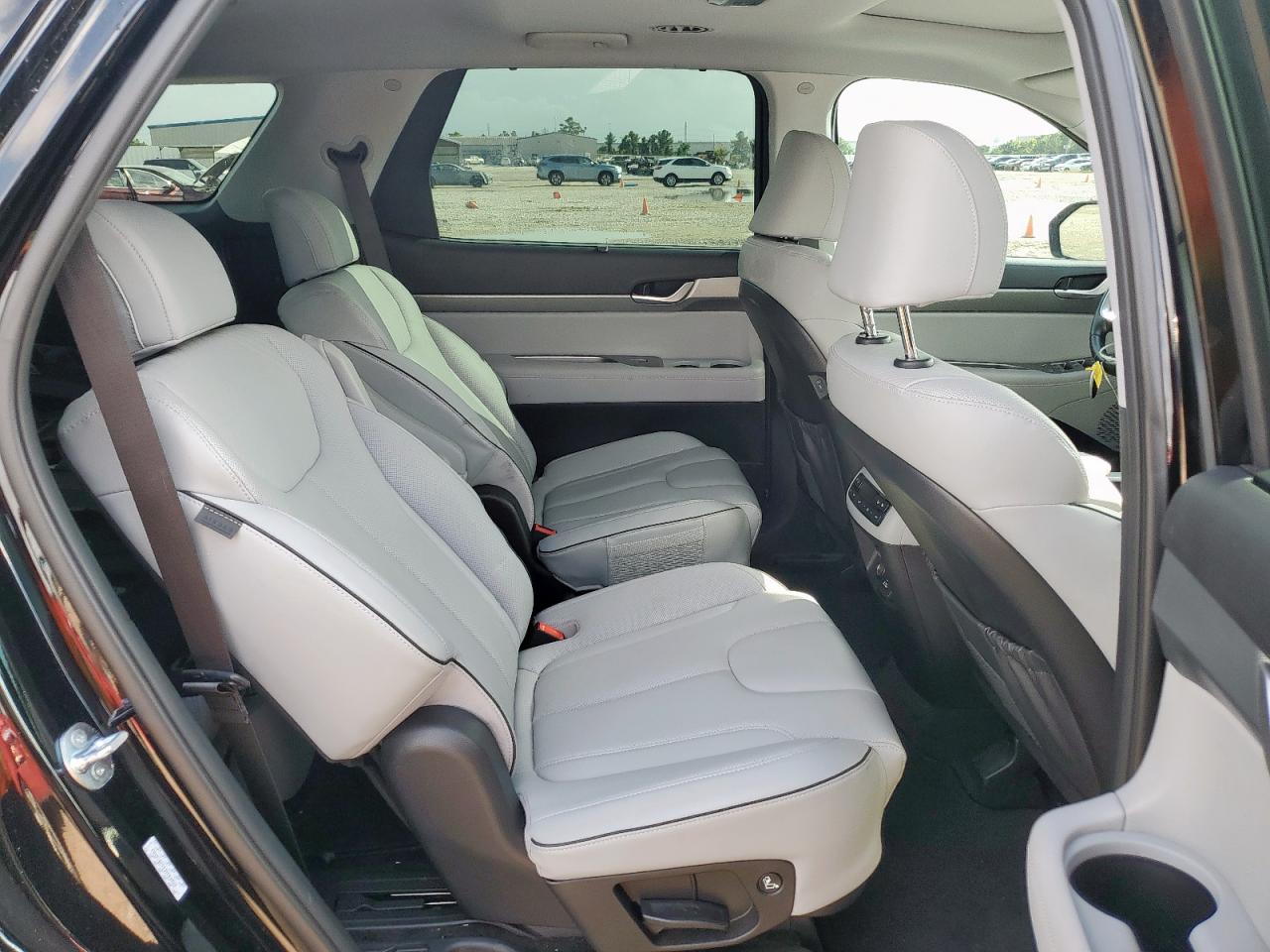 2025 Hyundai Palisade Sel Premium VIN: KM8R44GE6SU816562 Lot: 83850595