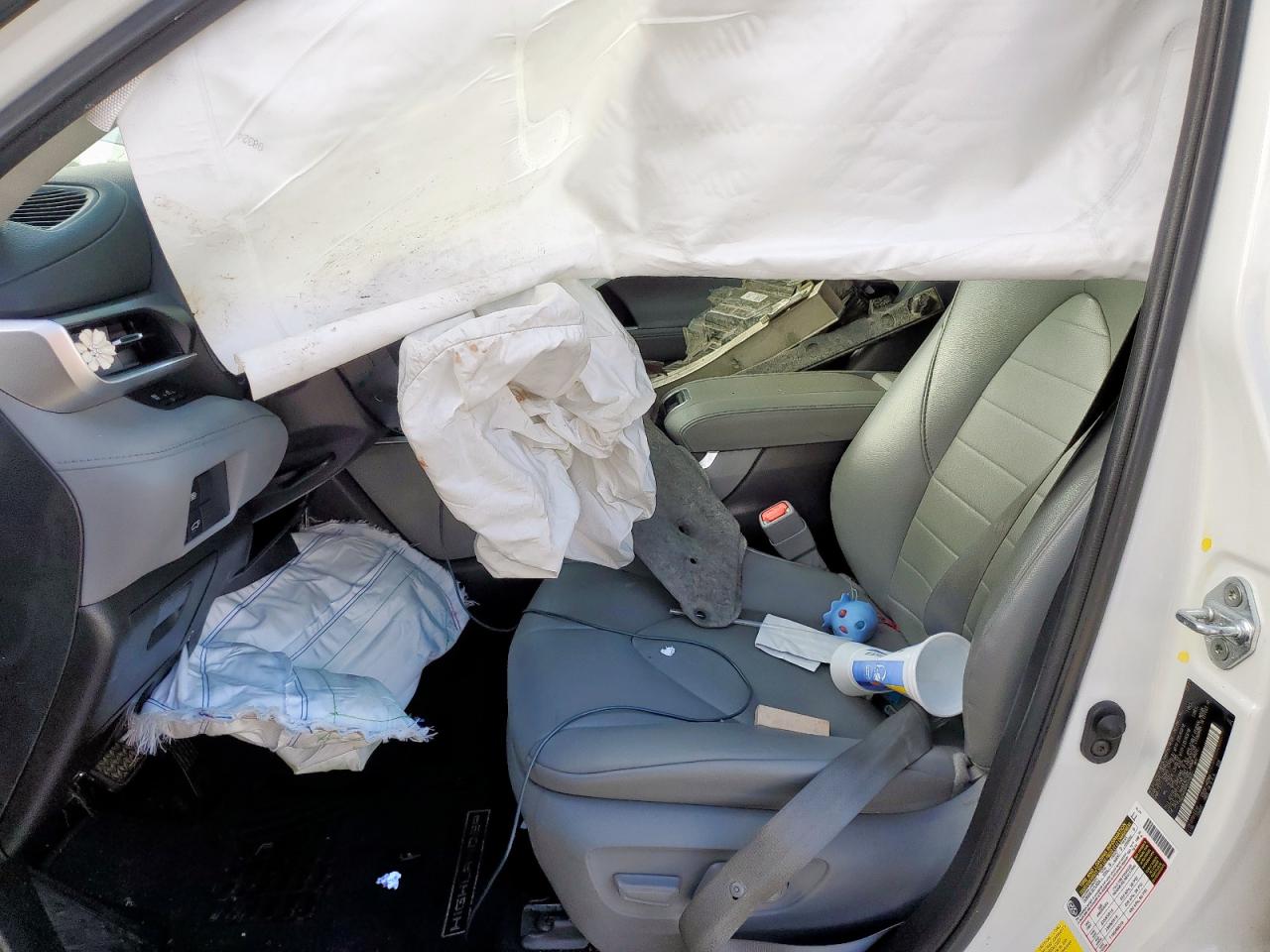 2021 Toyota Highlander Xle VIN: 5TDGZRAH5MS524695 Lot: 82088875