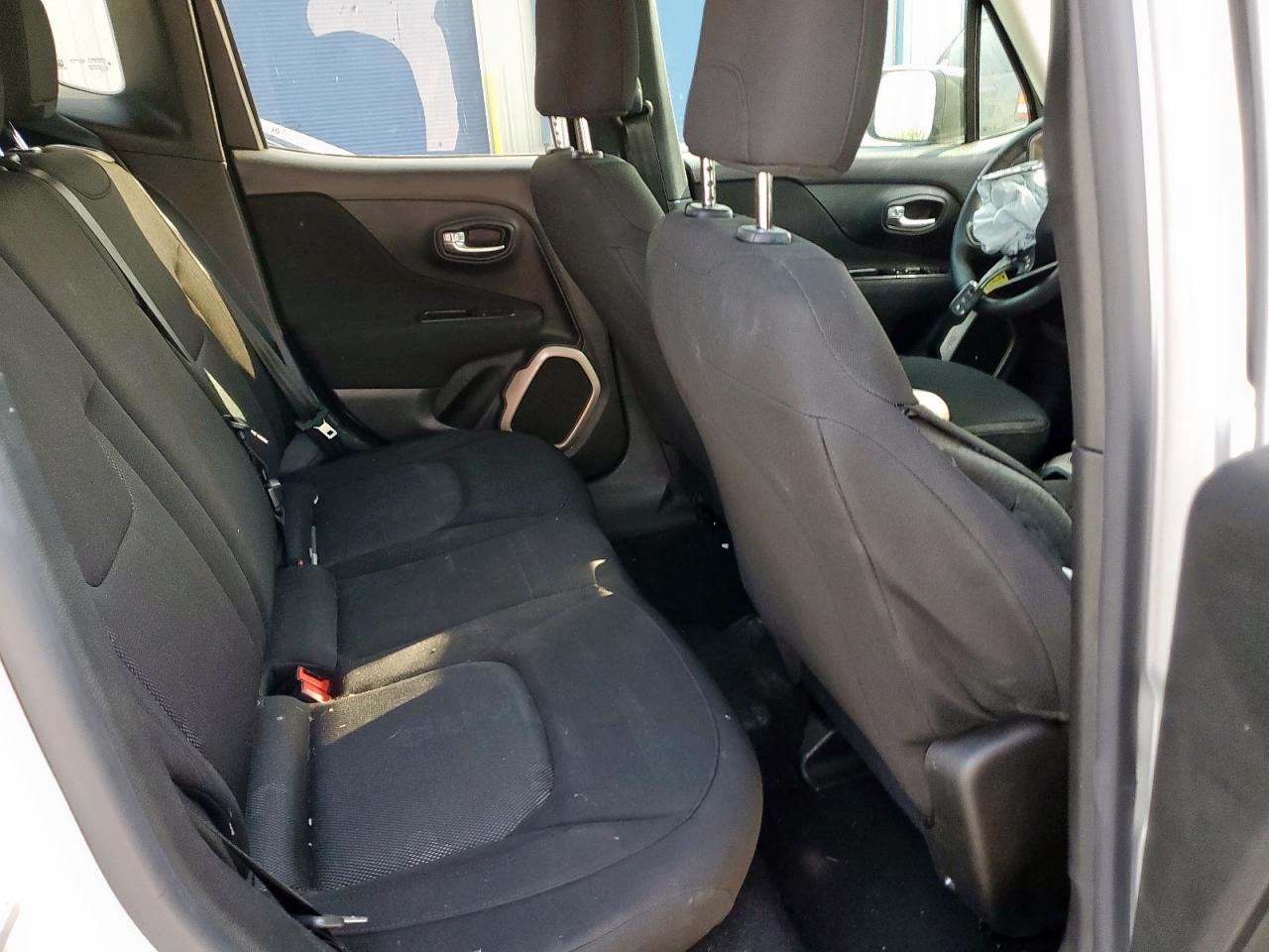 2016 Jeep Renegade Sport VIN: ZACCJAAT9GPD73521 Lot: 81100555