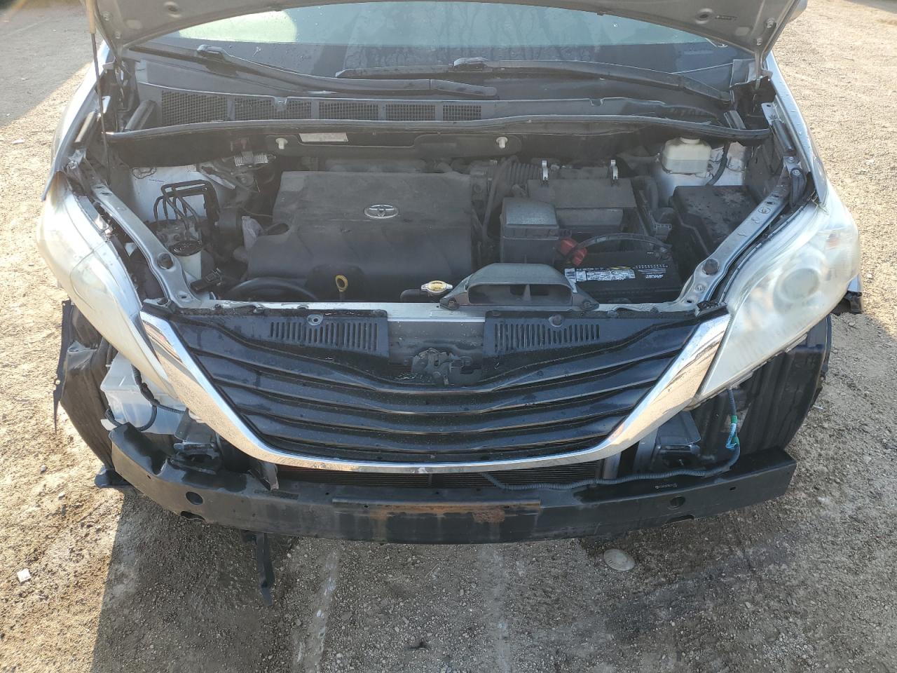 2011 Toyota Sienna Le VIN: 5TDKK3DCXBS142400 Lot: 71993155