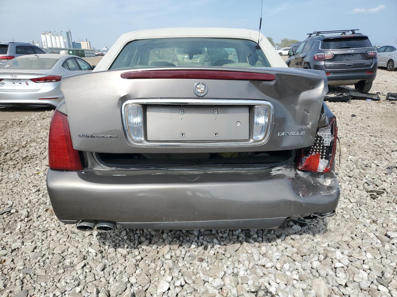 2000 Cadillac Deville VIN: 1G6KD54Y5YU293475 Lot: 81501775